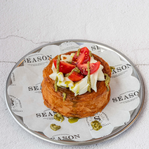 Croissant New York Roll, Caprese