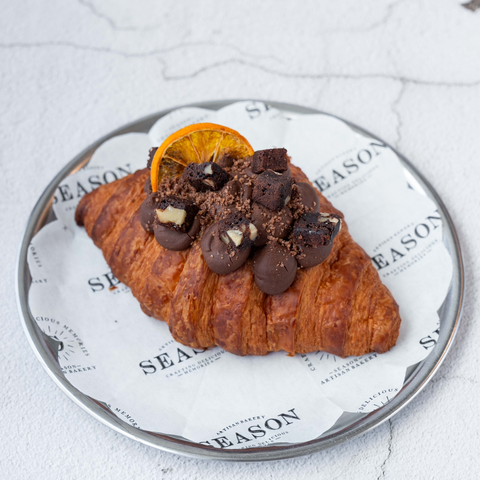 Çikolata Kremalı Brownie Parçacıklı SEASON Kruvasan