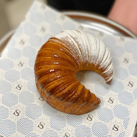 SFOGLIATELLA Kruvasan